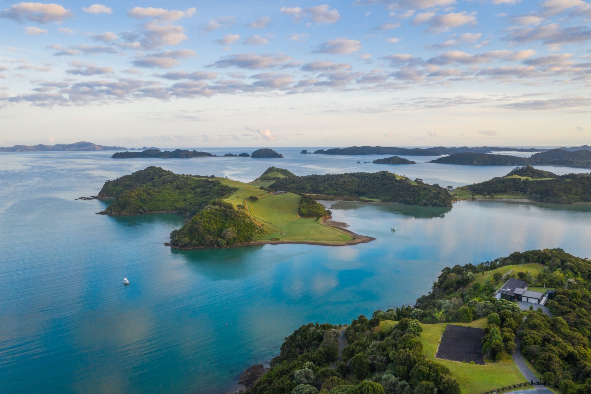 Bay of islands paroa bay